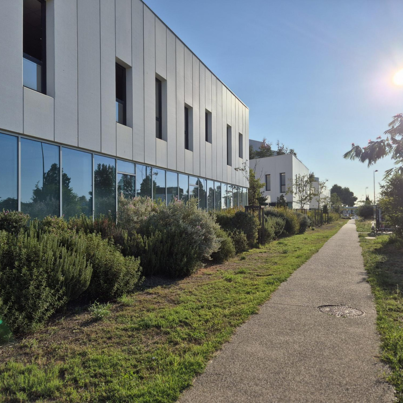 bureaux avenue jacqueline auriol